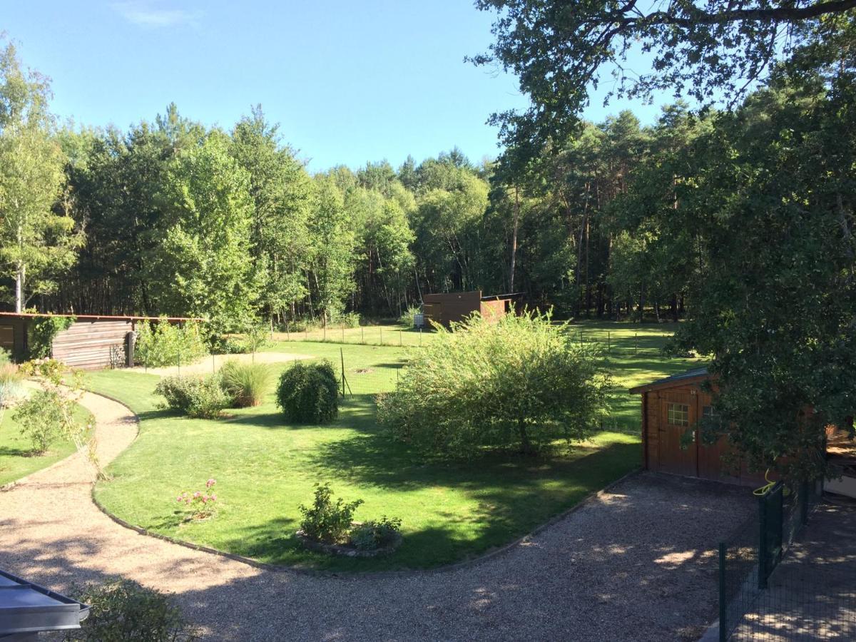 Roulottes Du Des Pins Bed & Breakfast Rougeou