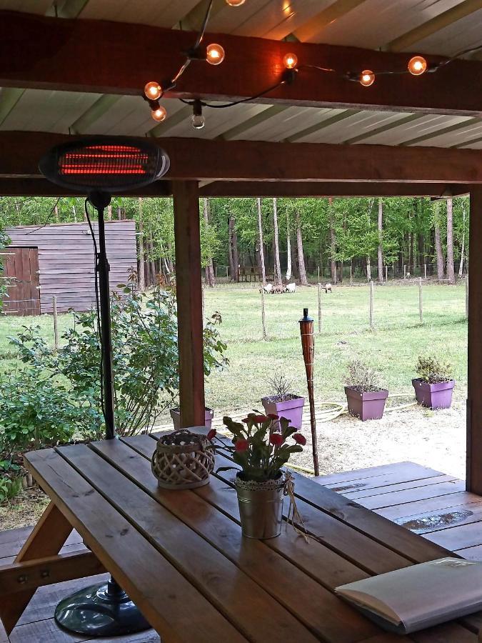 Roulottes Du Des Pins Bed & Breakfast Rougeou