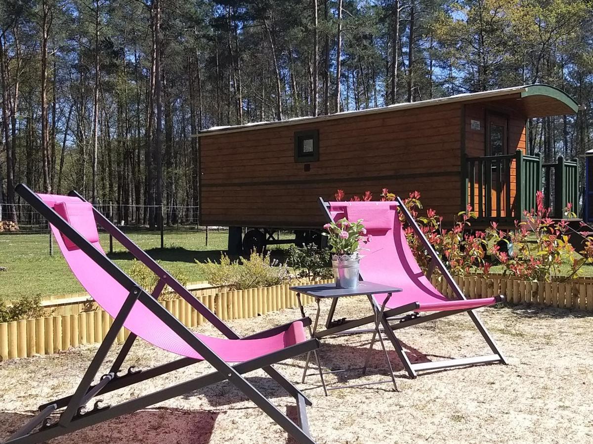 Bed & Breakfast Roulottes Du Des Pins